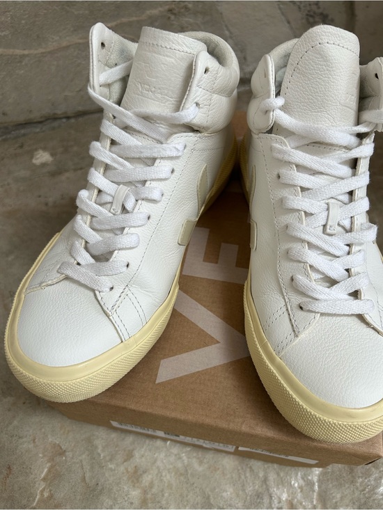 Veja Shoes - Veja Minotaur Chromefree Leather White Pierre Butter EU 38 US 7/7.5